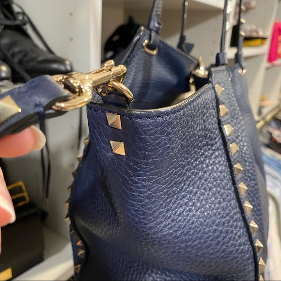Medium Valentino Garavani Rockstud Tote Navy Grainy Leather RARE COLOR - Picture 6 of 16